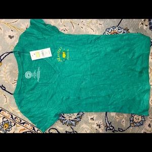 NWT Masters green women small v-neck tshirt